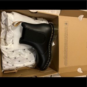 Dr. Marten’s 2976 Felix Chelsea Boots, Size 6W